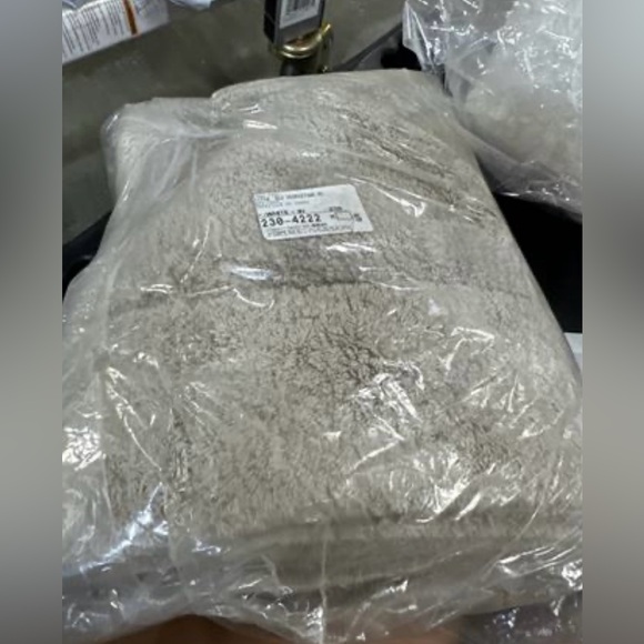 Mohawk Home Bridgetown Machine Washable Bath Mat 23" x 39" - Silver - Picture 8 of 8